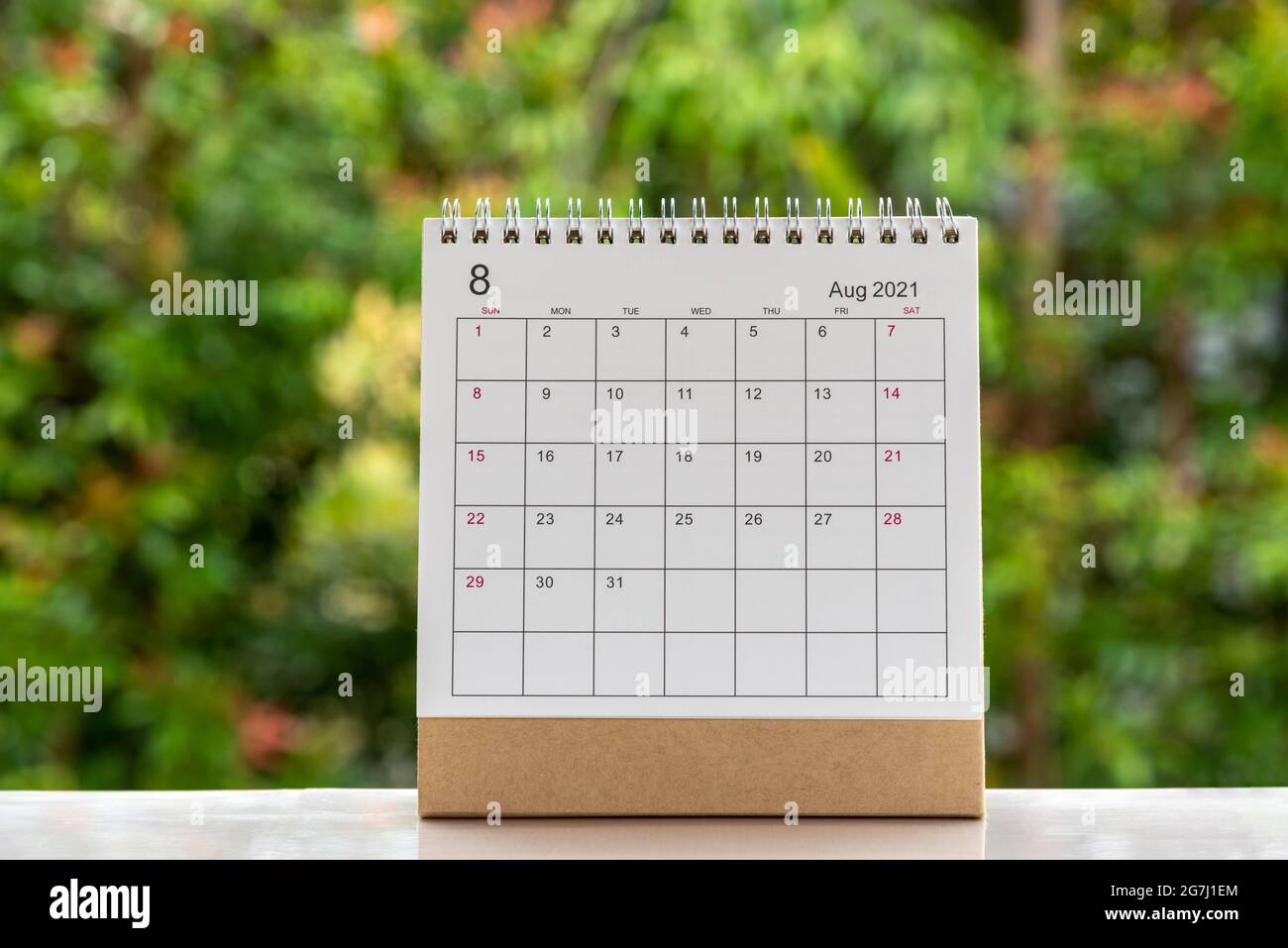 Calendario de escritorio del 2021 de agosto con espacio para copias Foto de stock