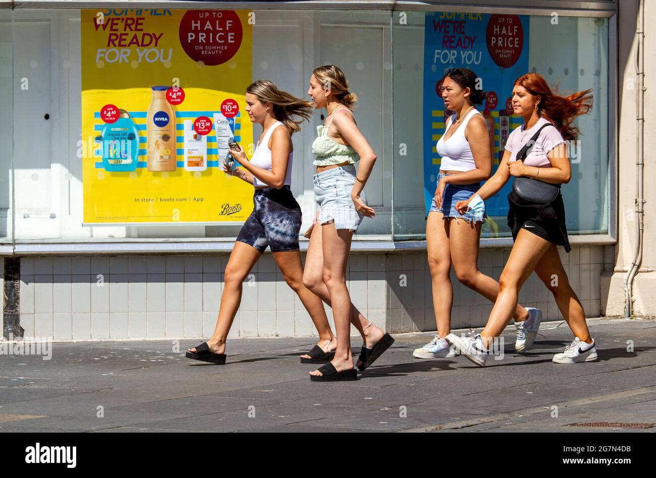 Short Juvenil Mujer - Disfruta el calor 