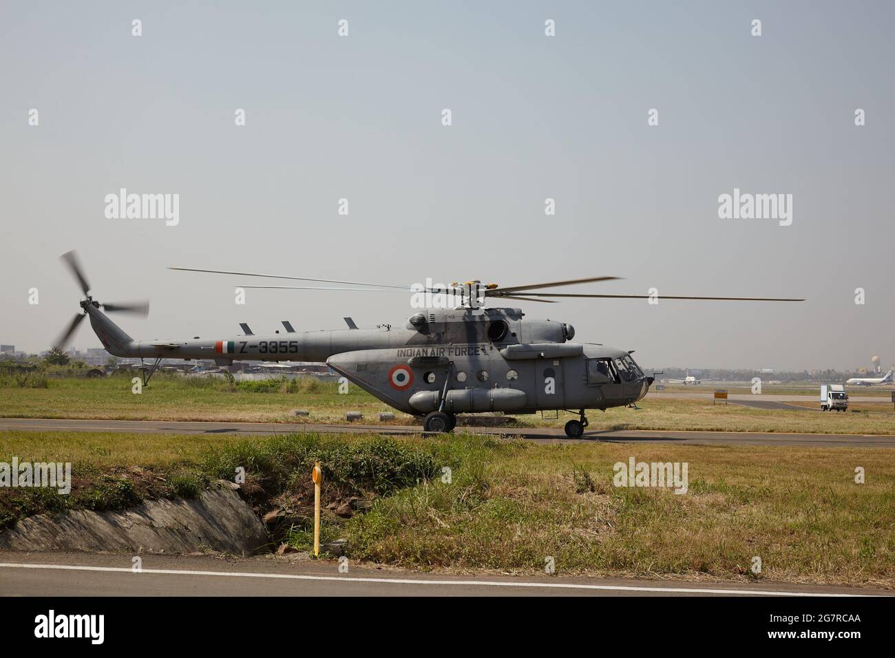 Helicóptero MIL MI-8, Unión Soviética, Rusia, Estación de la Fuerza Aérea Yelahanka, Campo Aéreo de la Fuerza Aérea India, Yelahanka, Bengaluru, Bangalore, Karnataka, India, Asia, India, Asia Foto de stock