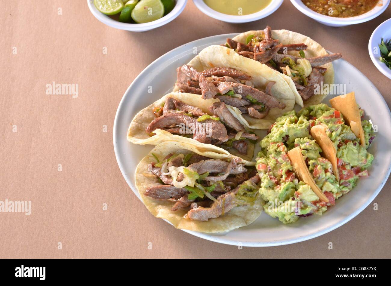 Antecedentes Tacos Arrachera Comida Mexicana Fotografía de stock - Alamy