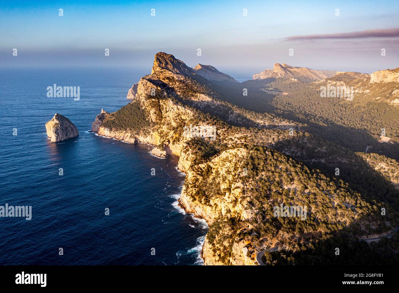 Aérea del Cap de Formentor, Mallorca, Islas Baleares, España, Mediterráneo, Europa Foto de stock