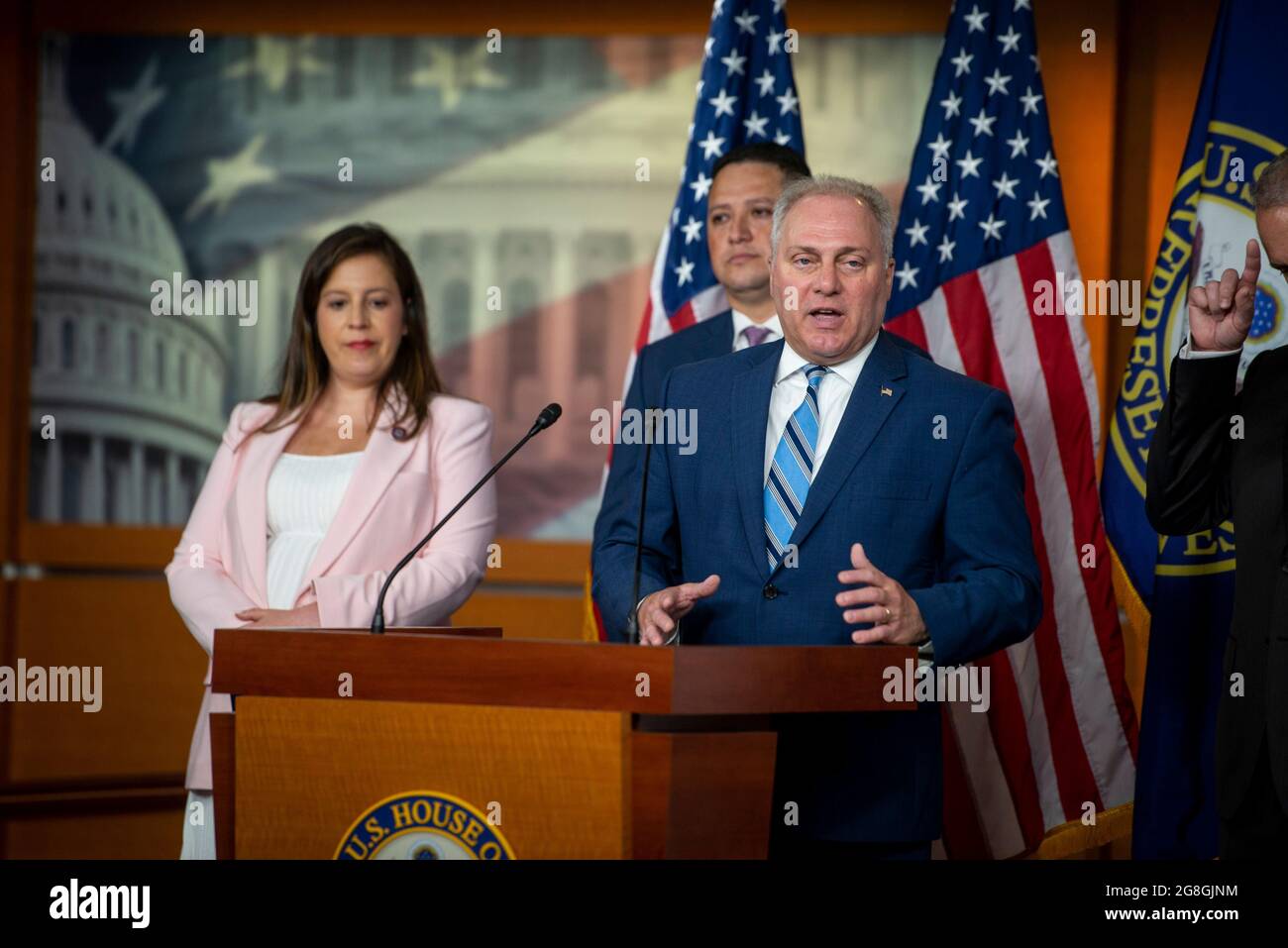 El látigo de la minoría de la Cámara de Representantes de los Estados Unidos Steve Scalise (republicano de Luisiana) ofrece comentarios durante una conferencia de prensa en el Capitolio de los Estados Unidos en Washington, DC, el martes 20 de julio de 2021. Crédito: Rod Lamkey/CNP Foto de stock