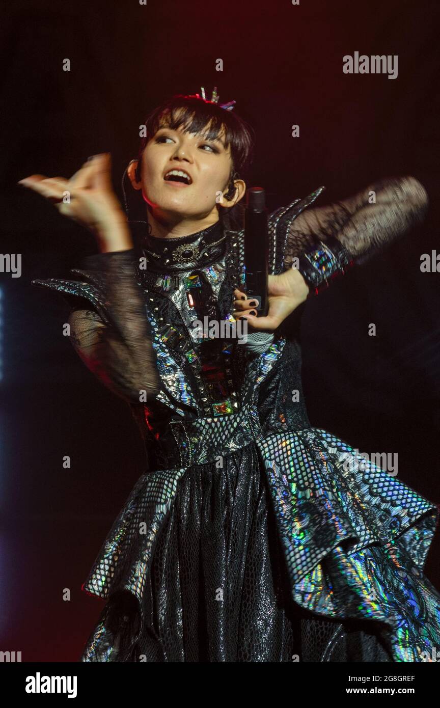 La Banda Japonesa De Kawaii Metal Babymetal Vive En Concierto En La Academia Brixton De Londres Fotografia De Stock Alamy