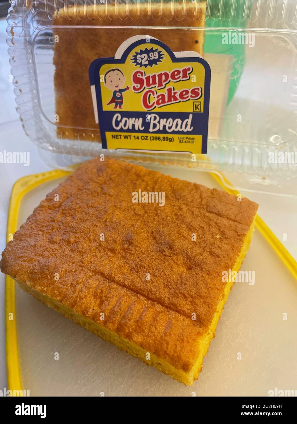 Super Cakes Maíz Bread vende por $2,99 , Estados Unidos Foto de stock