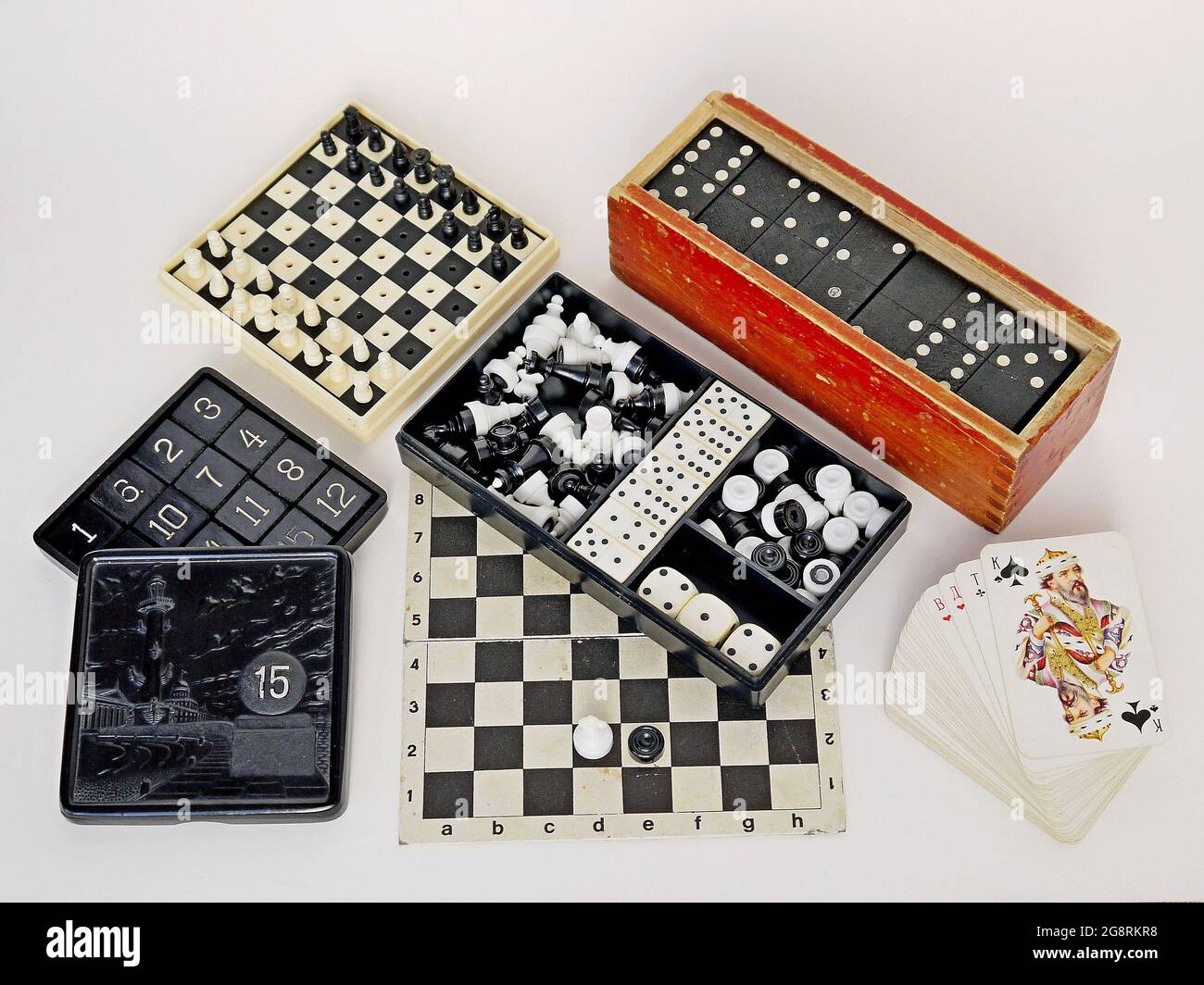  Juego de mesa – Colección de juegos de mesa 10 en 1 – ajedrez,  damas, damas chinas, backgammon, serpiente y escalera, Ludo y más juegos de  mesa clásicos para niños : Juguetes y Juegos