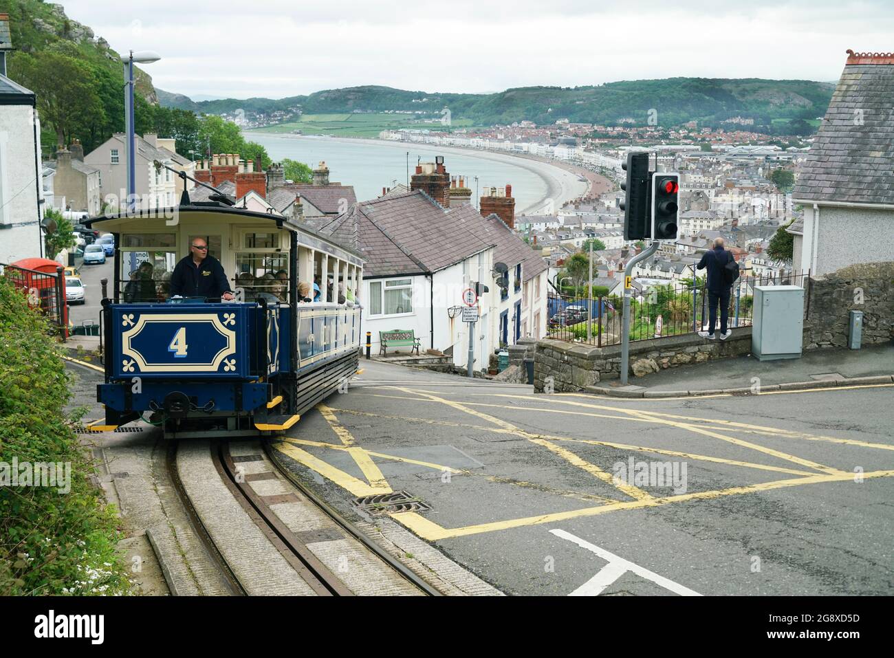 Gran Orme Tramway Cars 4 Escalada TyGwyn Road 1 Fotografía de stock