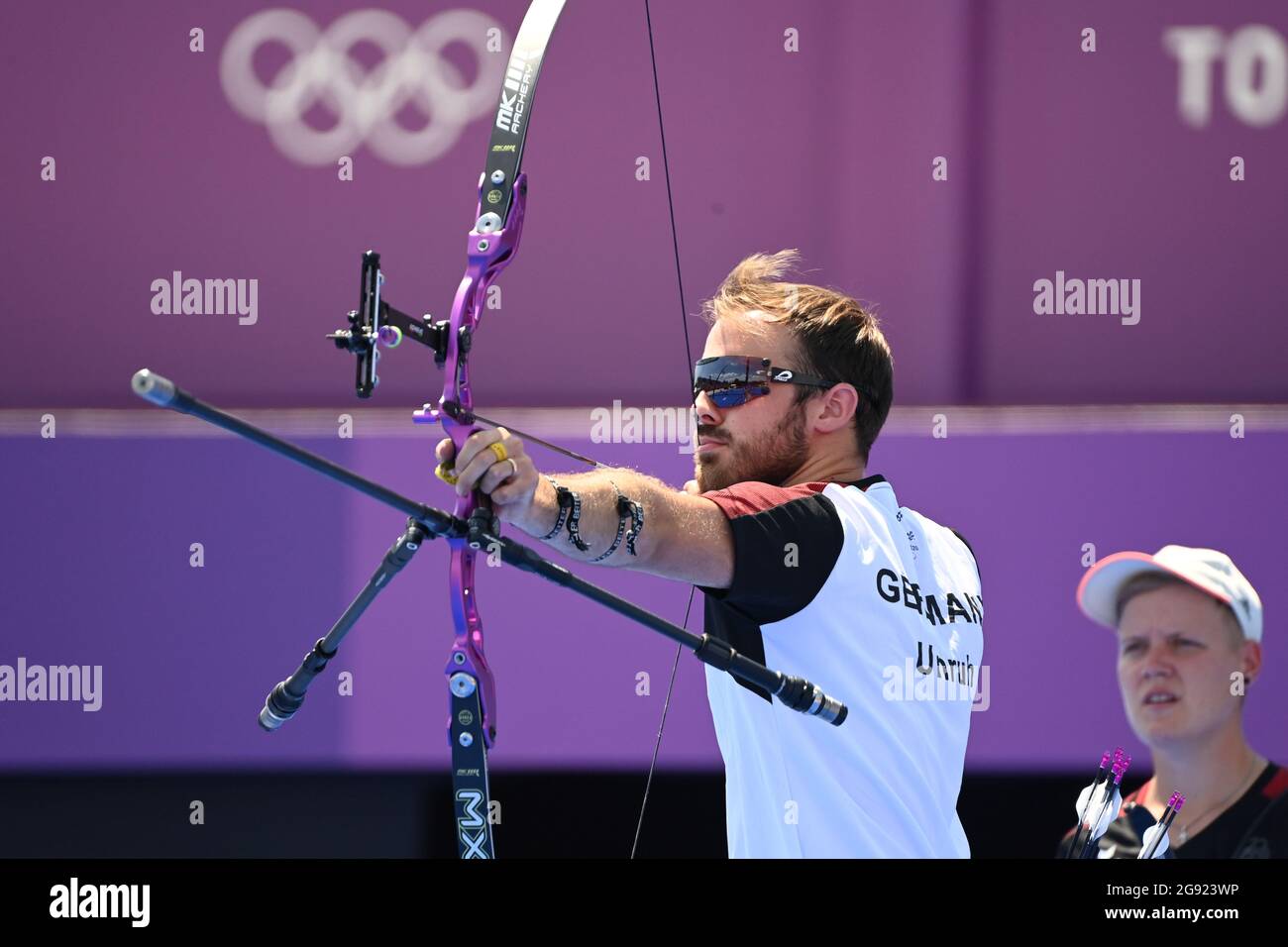 Tiro con arco olimpiadas fotografías e imágenes de alta resolución - Página  2 - Alamy