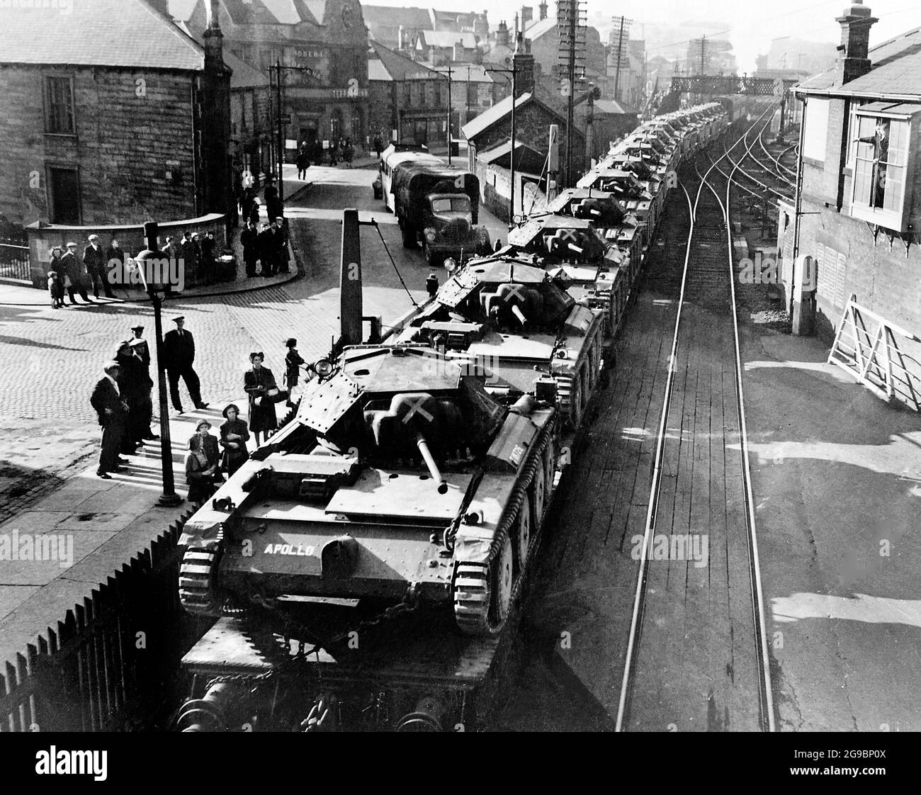 Tanques transportados por ferrocarril desde Londres hasta el mando norte Foto de stock