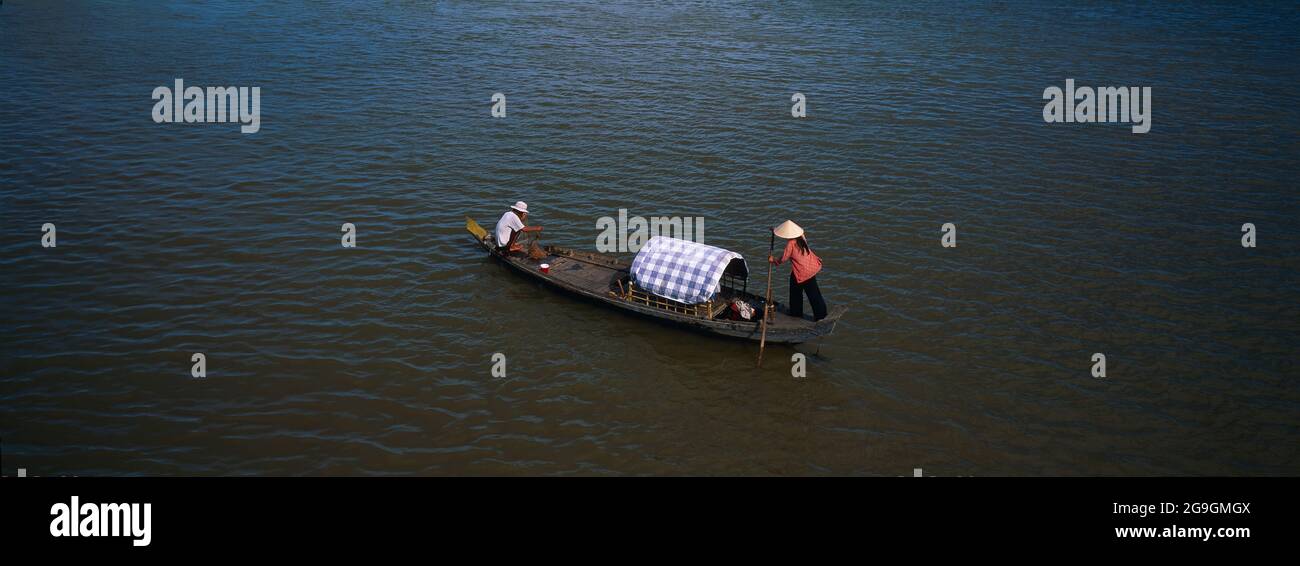 Sudeste de Asia, Camboya, Lago Tonle Sap, Reserva de la Biosfera de la UNESCO en 1997, Chong Kneas, pueblo flotante de vietnamien Foto de stock