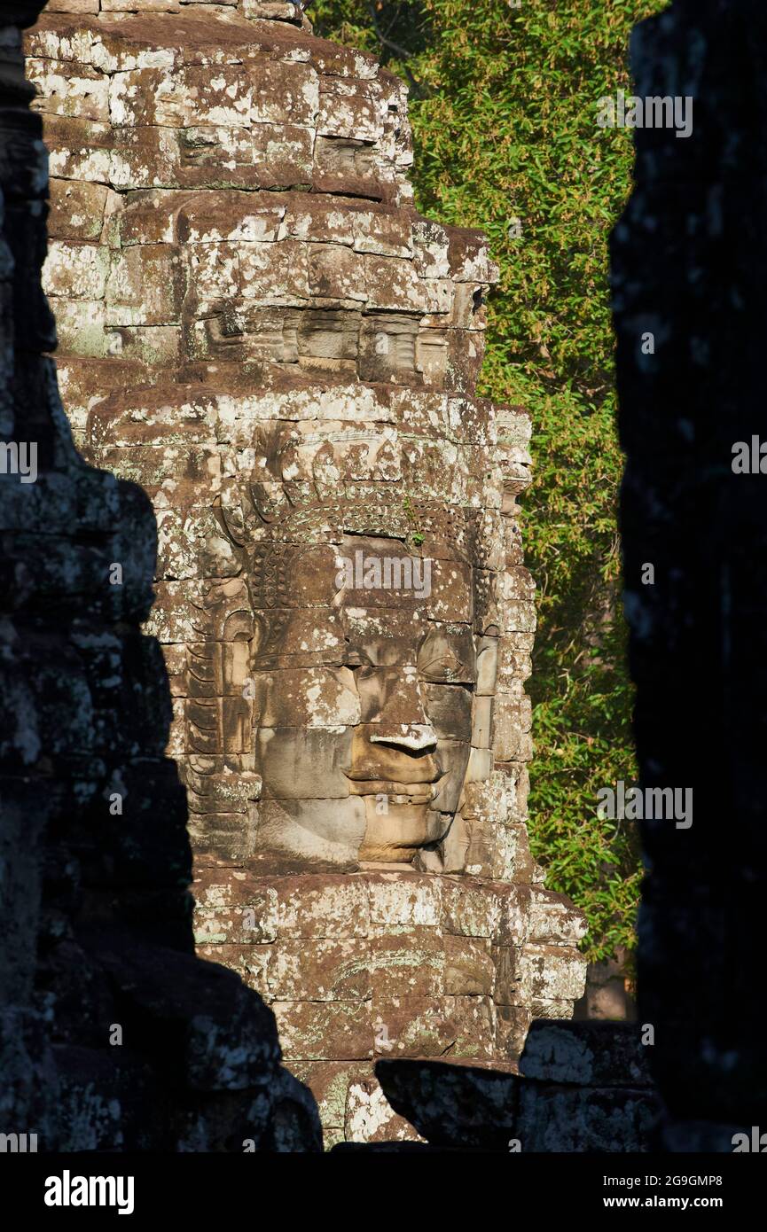 Sudeste de Asia, Camboya, provincia de Siem Reap, Angkor, Unesco Patrimonio mundial desde 1992, templo de Bayon, siglo XIII Foto de stock