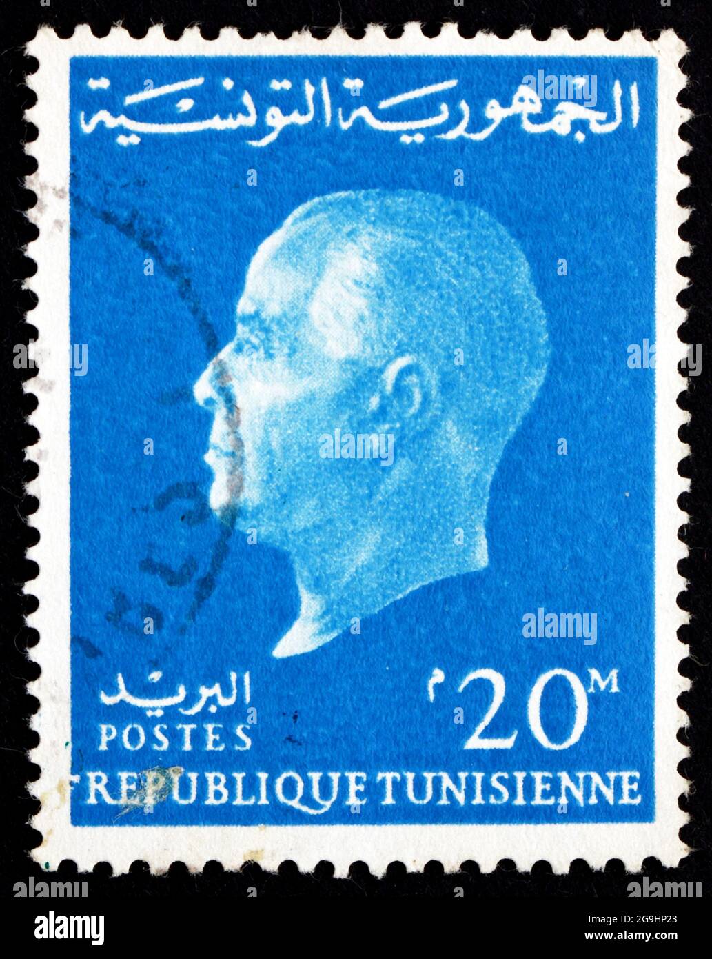 TÚNEZ - ALREDEDOR de 1962: Un sello impreso en Túnez muestra a Habib Bourguiba, 1st Presidente de la República de Túnez, alrededor de 1962 Foto de stock