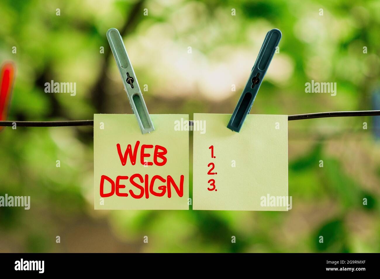 Texto que muestra inspiración Diseño web, Word escrito en la creación de  sitios web que incluye diseño, contenido y gráficos Pensamiento Nuevas  ideas brillantes Renovación Fotografía de stock - Alamy