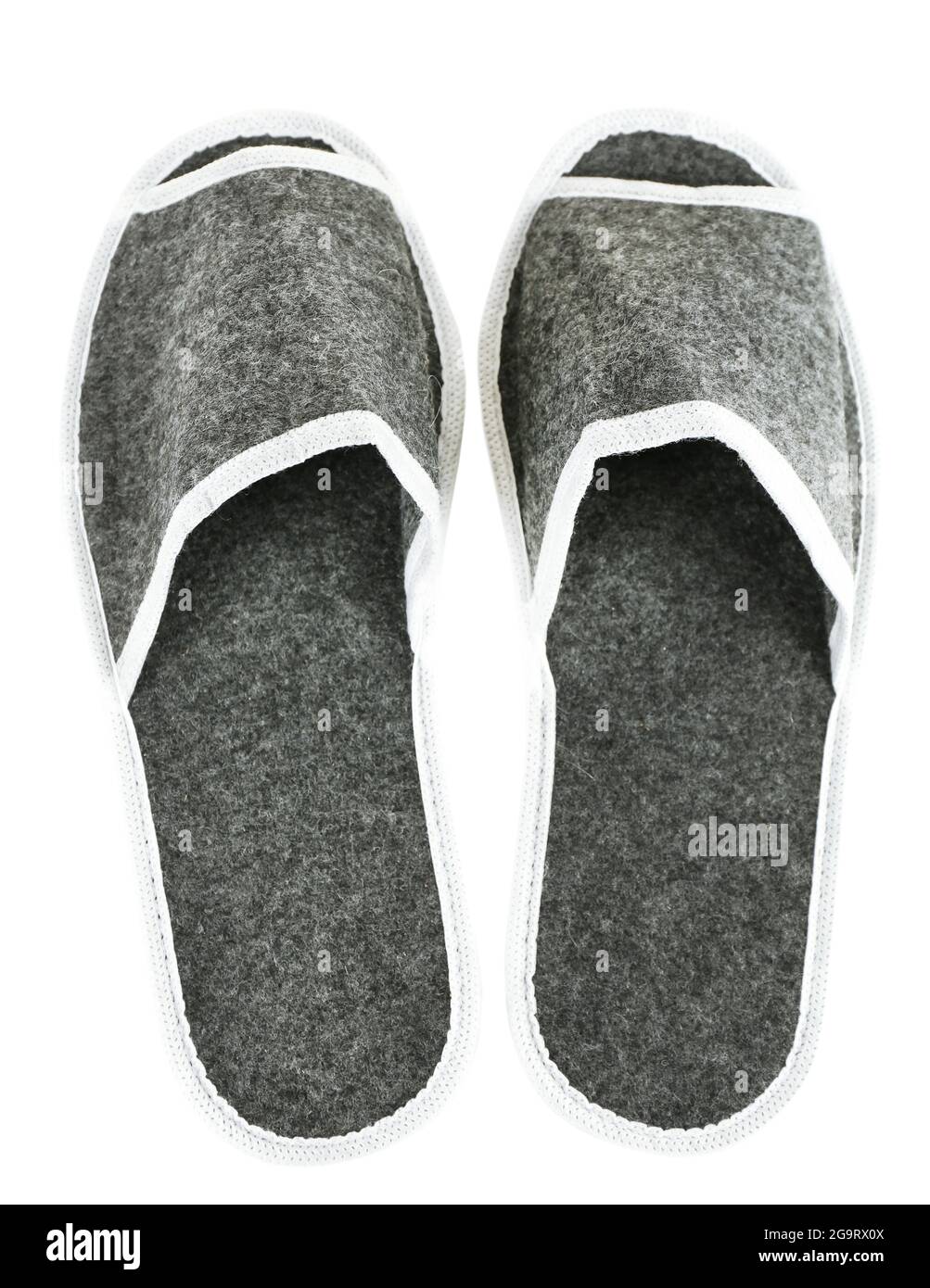 Sentía zapatillas para sauna, aislado en blanco Fotografía de stock - Alamy