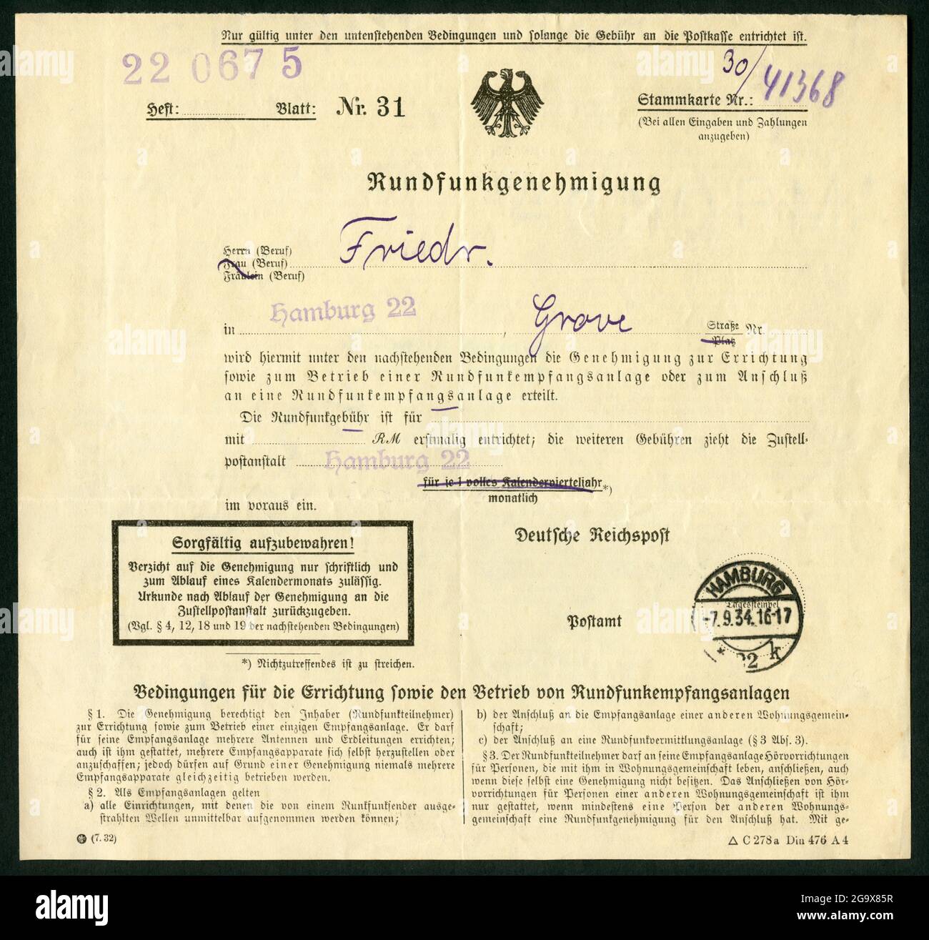 Licencia de radiodifusión, página principal, Hamburgo, emitida por el Deutsche Reichspost ( Reichspost alemán ), DERECHOS-ADICIONALES-LIQUIDACIÓN-INFO-NO DISPONIBLE Foto de stock