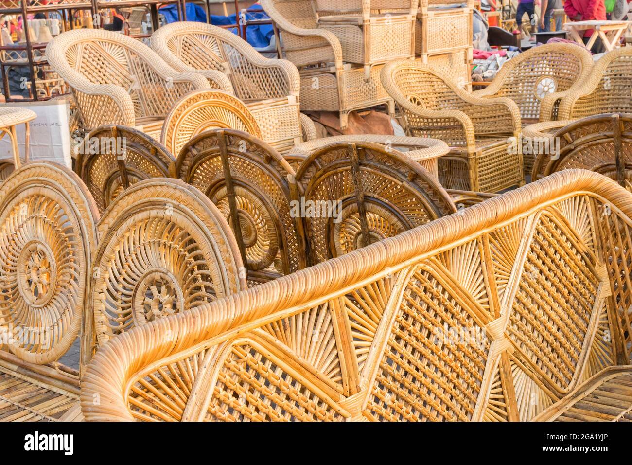 Muebles de caña, sofás de caña, artesanías en exhibición durante la Feria  de Artesanías en Kolkata - la feria de artesanías más grande de Asia  Fotografía de stock - Alamy