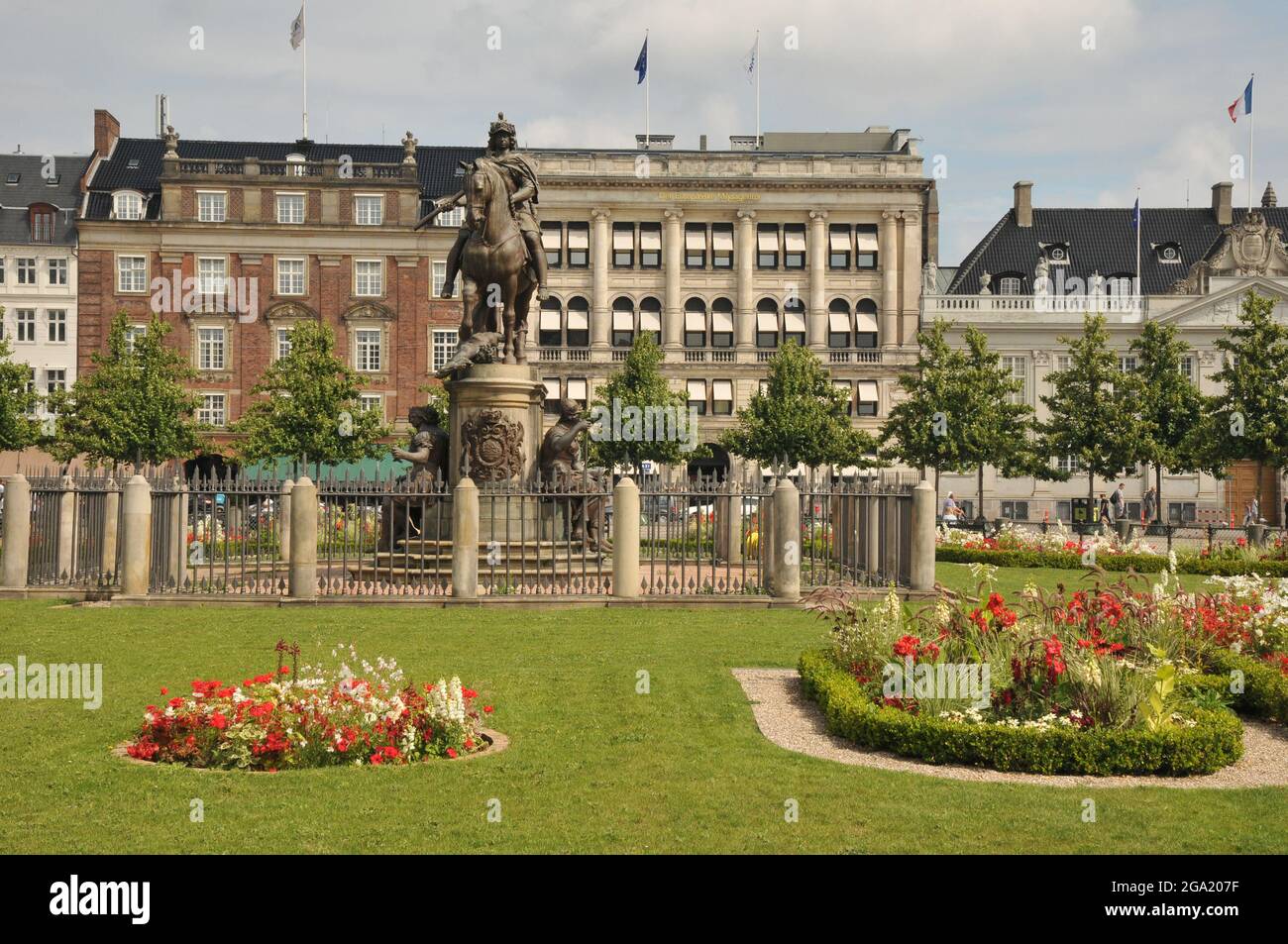 Copenhague, Dinamarca., 28 de julio de 2021, Vista del clima y el entorno europeos que se construían en Kongen nytorv, en la capital danesa.(Foto..Francis Joseph Dean/DEA Foto de stock