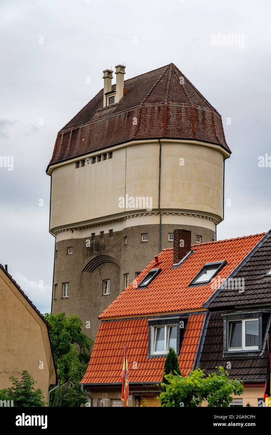 Duisburg Friemershein, asentamiento ferroviario histórico, torre de agua doble Hohenbudberg, NRW, Alemania Foto de stock