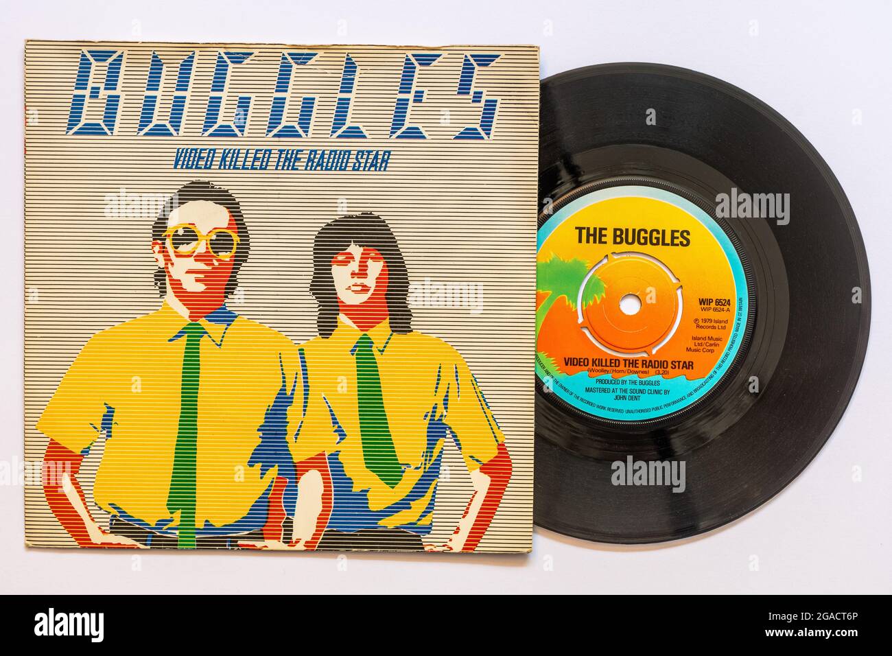 Video mató a la Estrella de Radio por los Buggles, una foto de stock de 7'  de vinilo de 45 rpm de registro en la manga de imagen Fotografía de stock -  Alamy