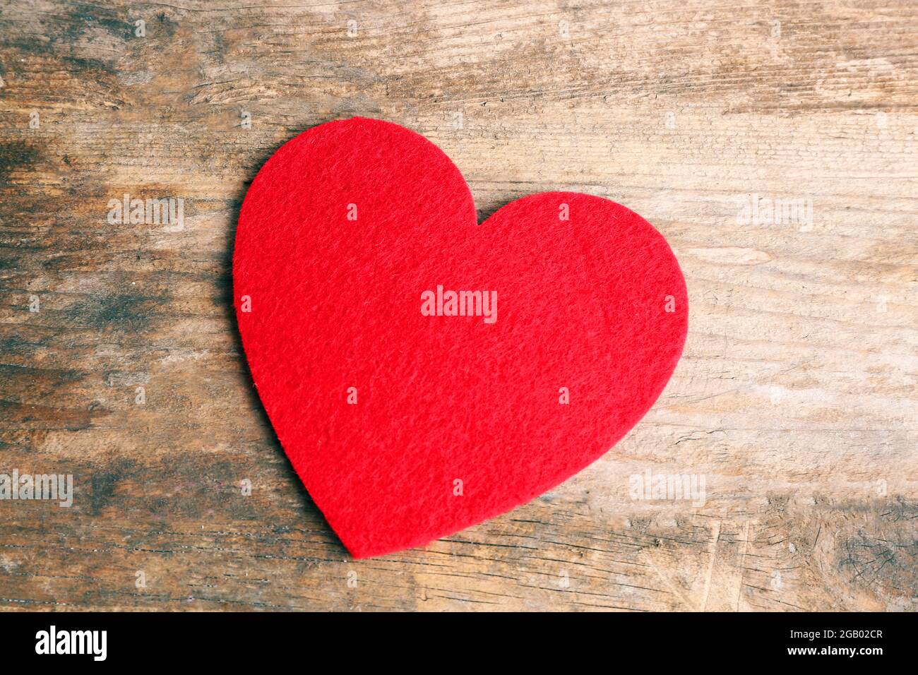 corazon de fieltro rojo Stock Photo