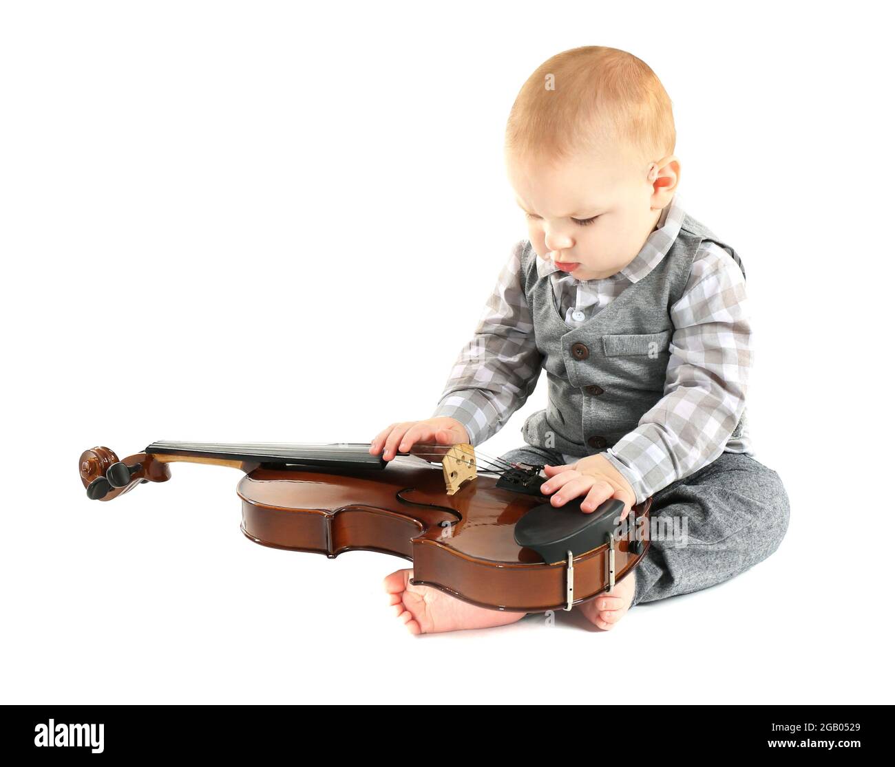 Lindo bebé con violín aislado sobre fondo blanco Fotografía de stock - Alamy