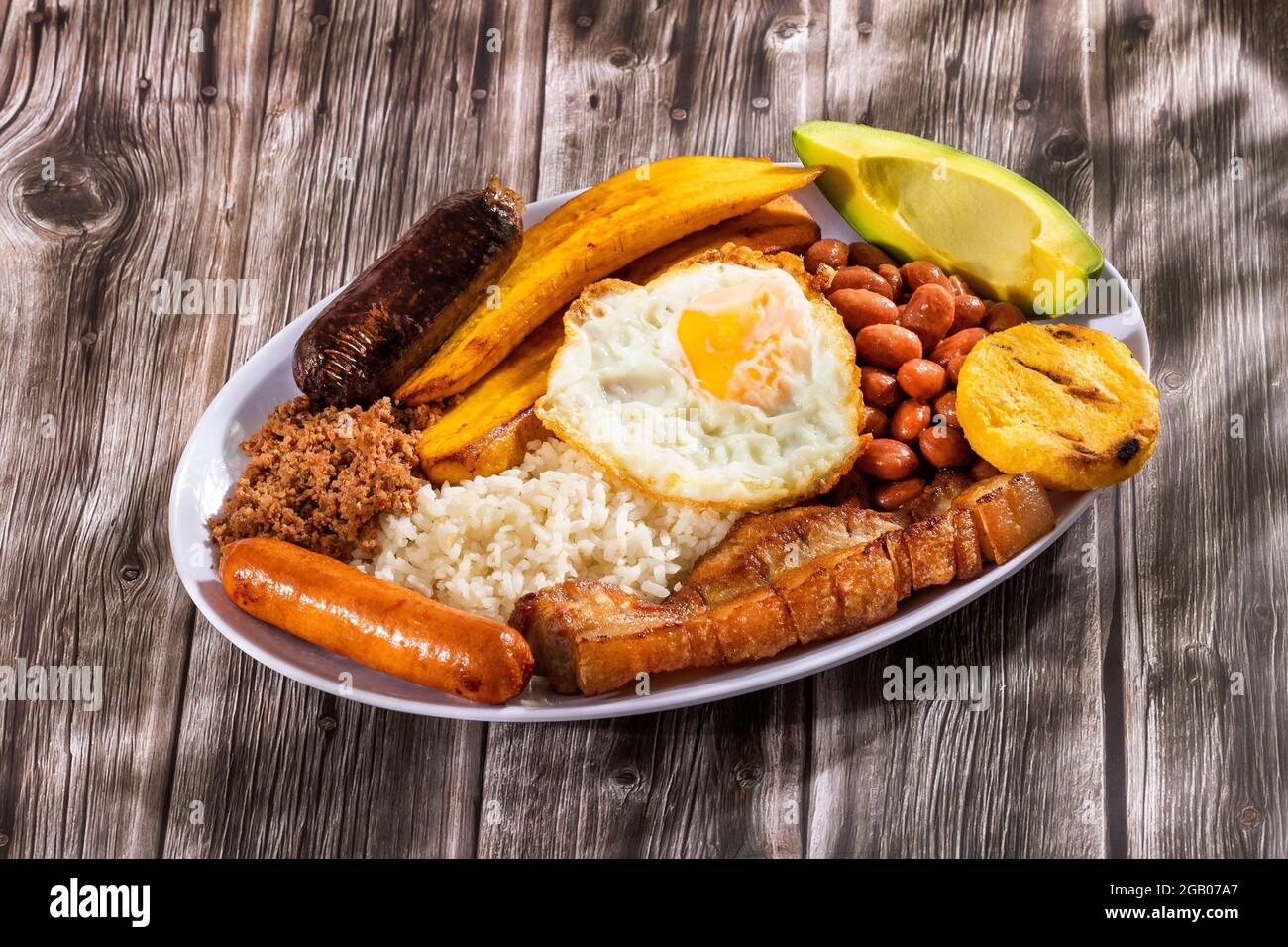 Bandeja paisa fotografías e imágenes de alta resolución - Alamy