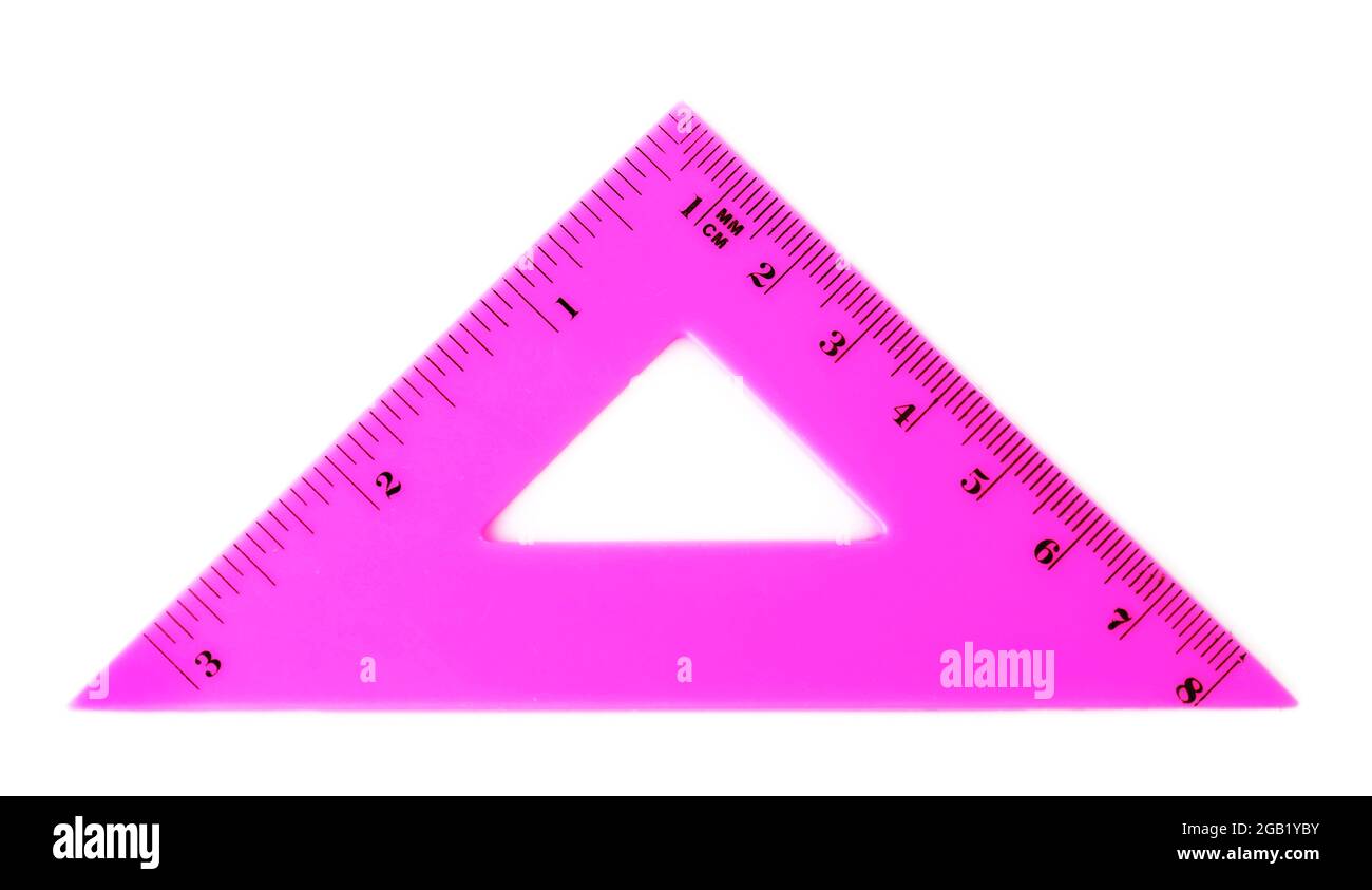 Regla triangular rosa, aislada sobre blanco Fotografía de stock - Alamy