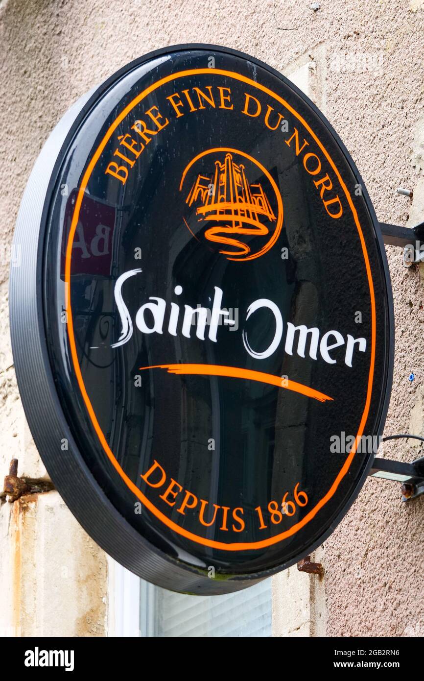 Cerveza SaintOmer, signo en la fachada de un café, Cherbourg