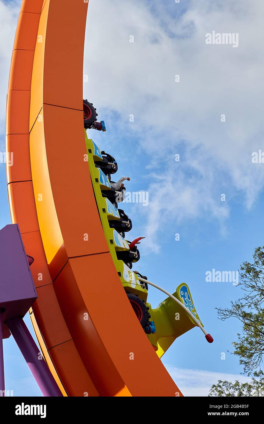 Las Atracciones Más Peligrosas Del Mundo Carrusel peligroso fotografías e imágenes de alta resolución - Alamy