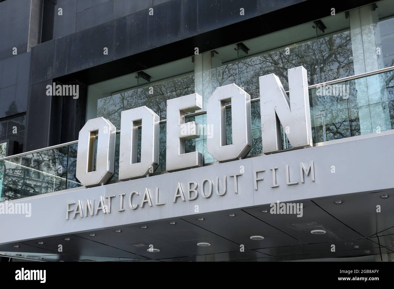 Cine Odeon, Leicester Square, Londres, Inglaterra, Reino Unido Foto de stock