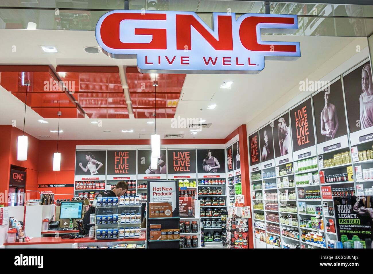 Melbourne Australia, CBD tienda negocio GNC Live Well, suplementos dietéticos venta de la exhibición de la entrada delantera del centro comercial Foto de stock