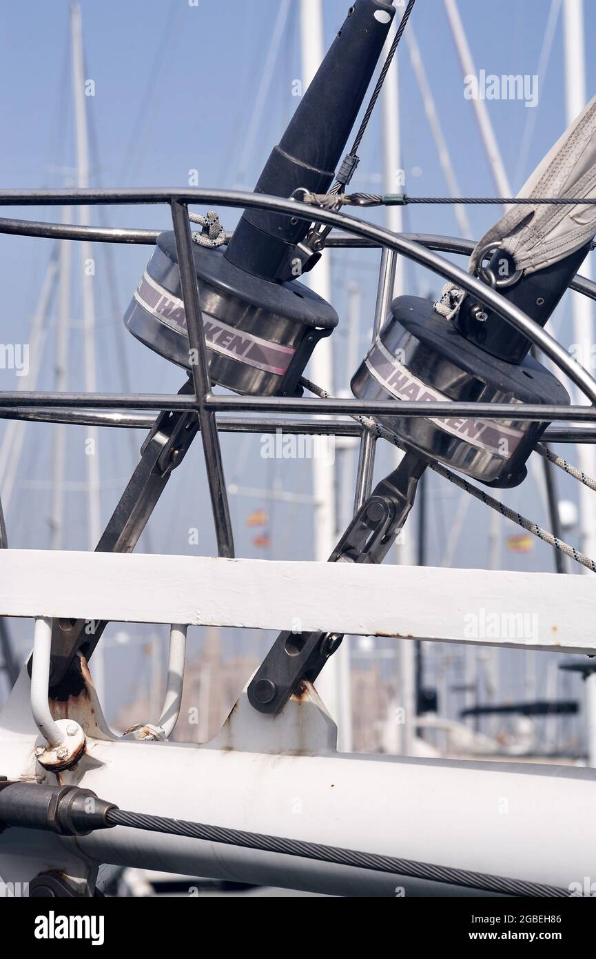 Dettagli armamento barche a vela el porto di Palma di Mallorca Foto de stock