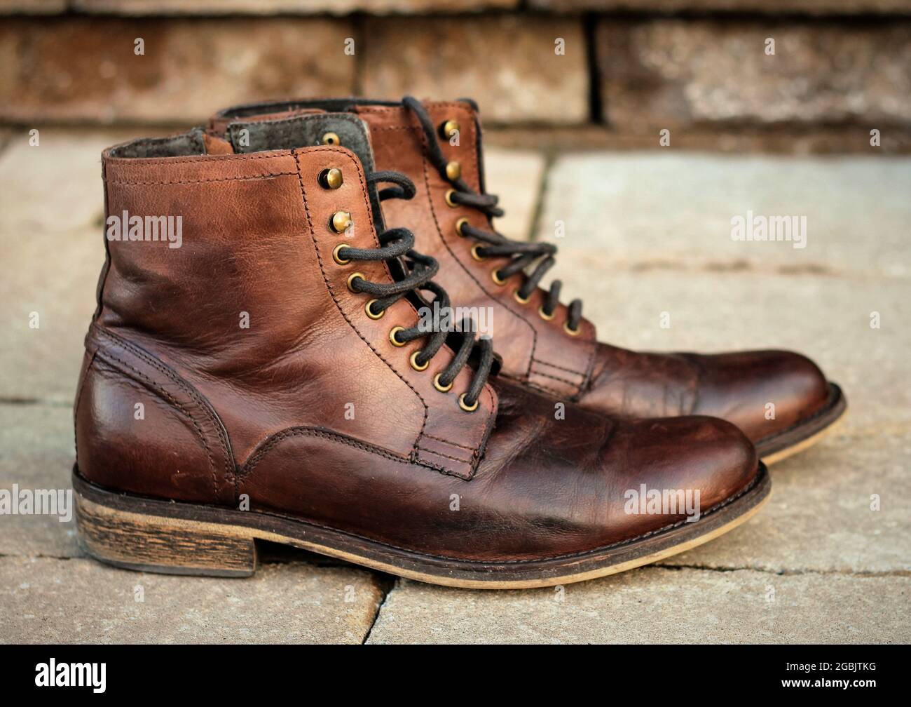 botas para hombre de edad de moda Fotografía de stock - Alamy