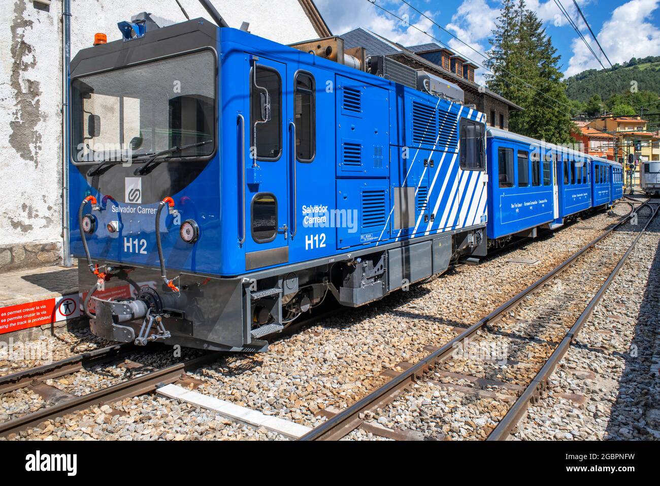 Ferrocarril de cremallera de la cremallera de Núria en el valle de Vall de  Núria, Pirineos, norte de Cataluña, España, Europa Fotografía de stock -  Alamy