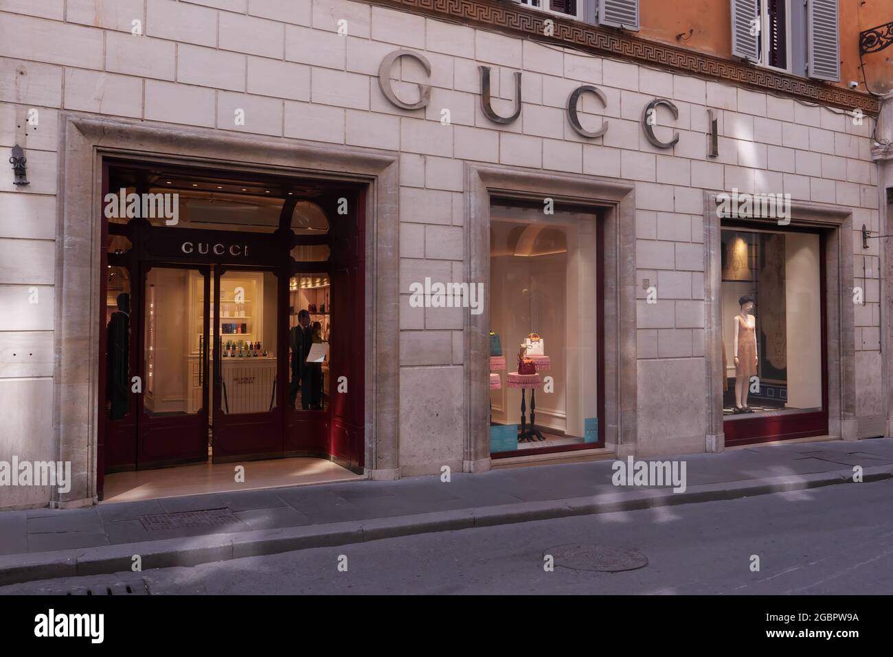 gucci boutique