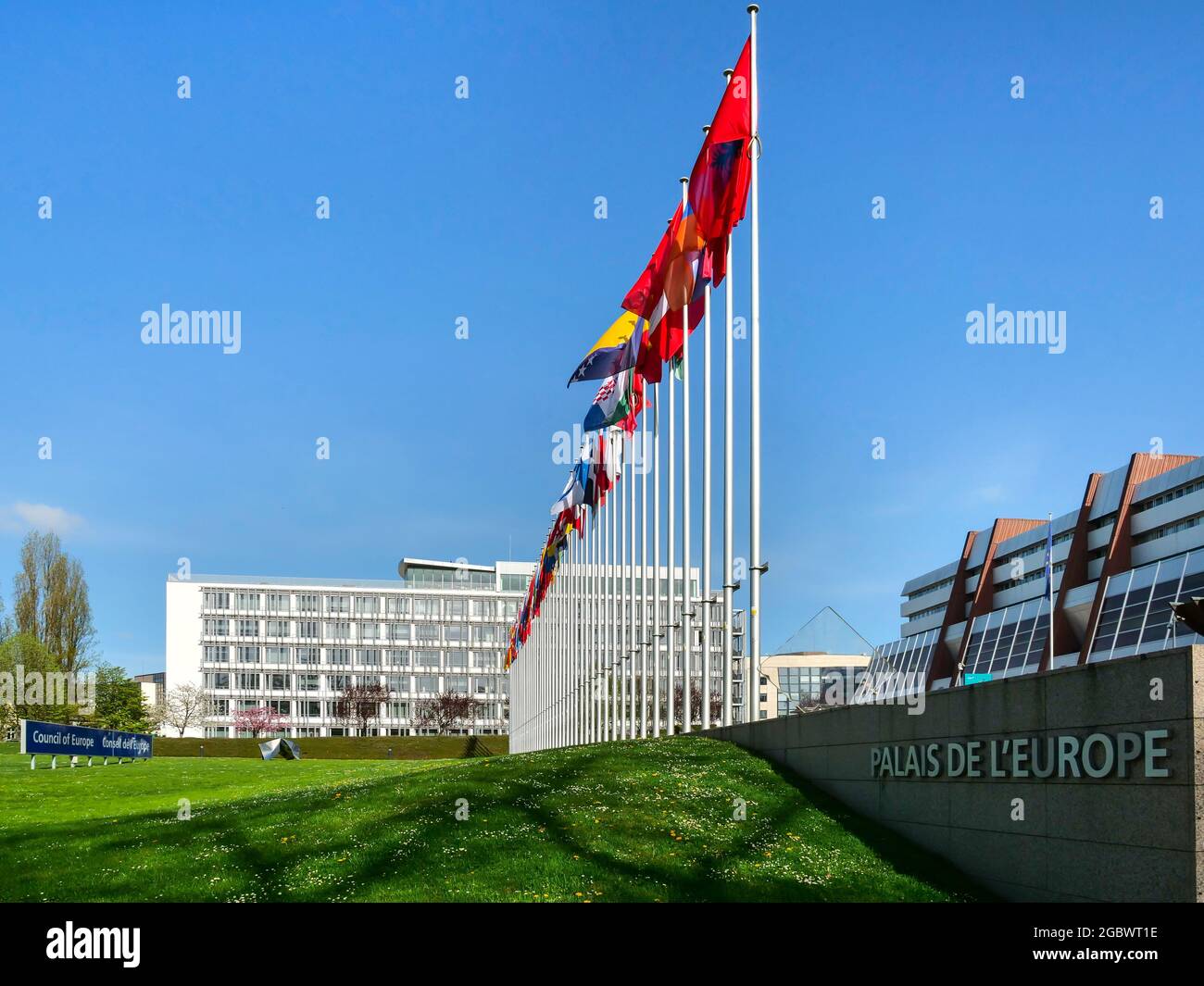Edificio del Palacio de Europa en la ciudad de Estrasburgo, Francia. El edificio acoge la Asamblea Parlamentaria del Consejo de Europa desde 1977 Foto de stock