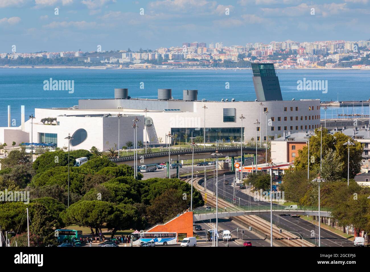Lisboa, Portugal. Fundación Champalimaud para la investigación en neurociencia y oncología. El edificio fue diseñado por el arquitecto indio Charles Correa. Foto de stock