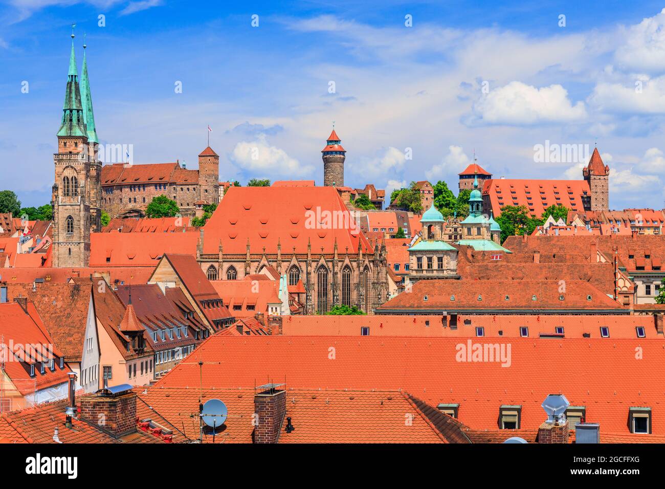 Nuremberg, Alemania. Los tejados del casco antiguo. Foto de stock