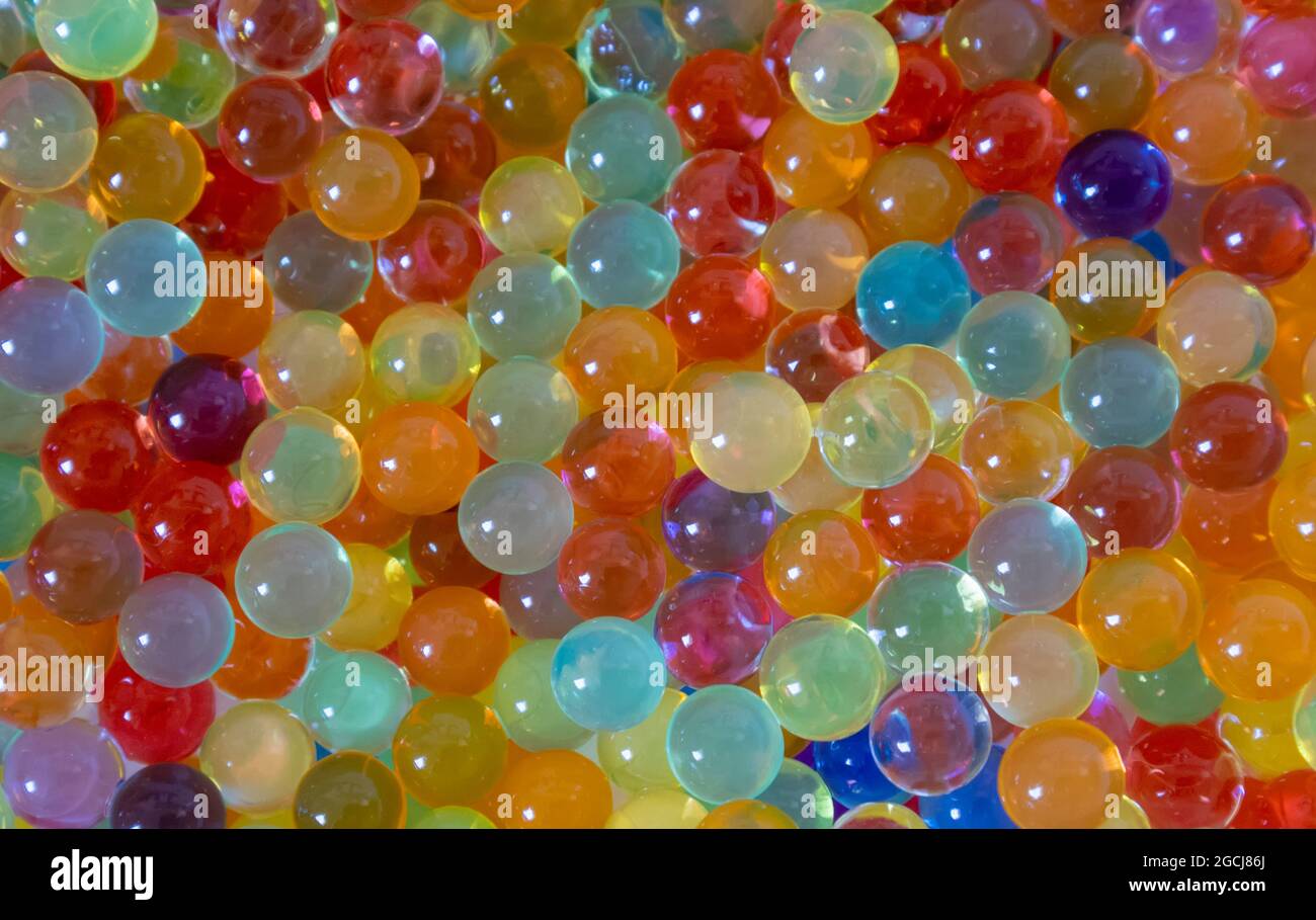 primeros planos de bolas brillantes de diferentes colores ideales para  fondos o texturas Fotografía de stock - Alamy