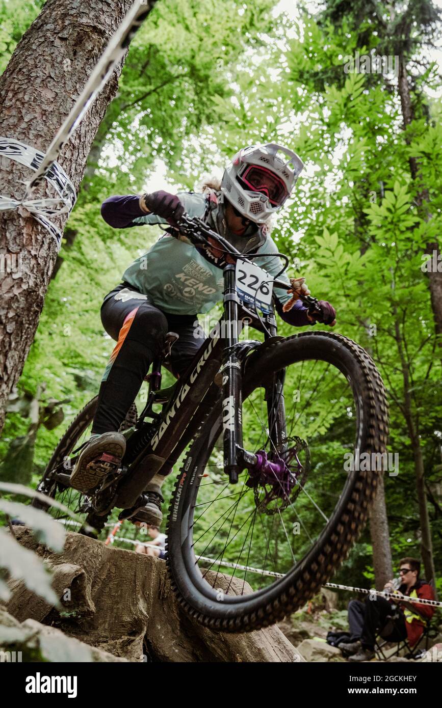 Luca MARIE WOLKENFELD de Alemania durante el Campeonato Europeo de la UEC MTB Downhill 2021, evento de Ciclismo el 8 de agosto de 2021 en Maribor, Eslovenia - Foto Olly Bowman / DPPI Foto de stock