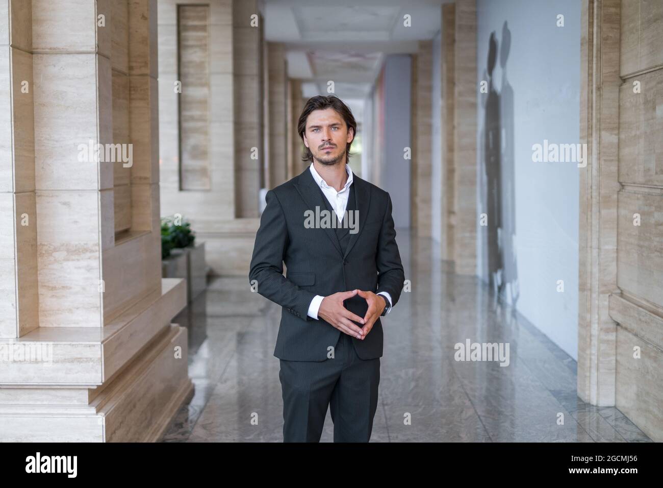 Hombre Rico Fotos e Imágenes de stock - Página 7 - Alamy