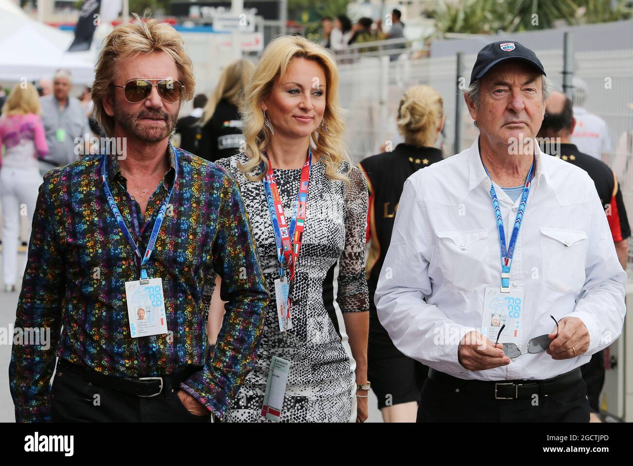Noel Edmonds (GBR) Presentador de TV (izquierda) con Nick Mason (GBR) Pink Floyd Drummer (derecha). Gran Premio de Mónaco, domingo 25th de mayo de 2014. Monte Carlo, Mónaco. Foto de stock