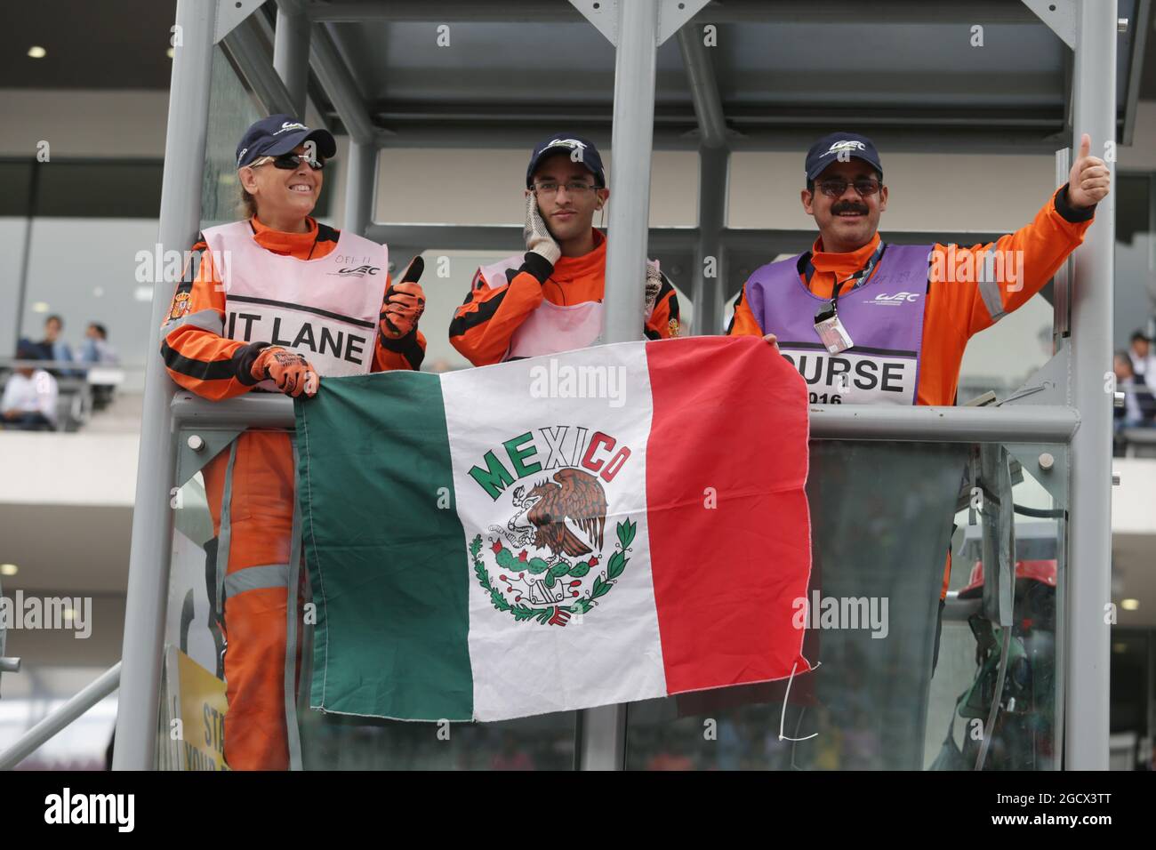 Marshalls. Campeonato Mundial de Resistencia FIA, Rd 5, 6 horas de México. Sábado 3rd septiembre 2016. Ciudad de México, México. Foto de stock