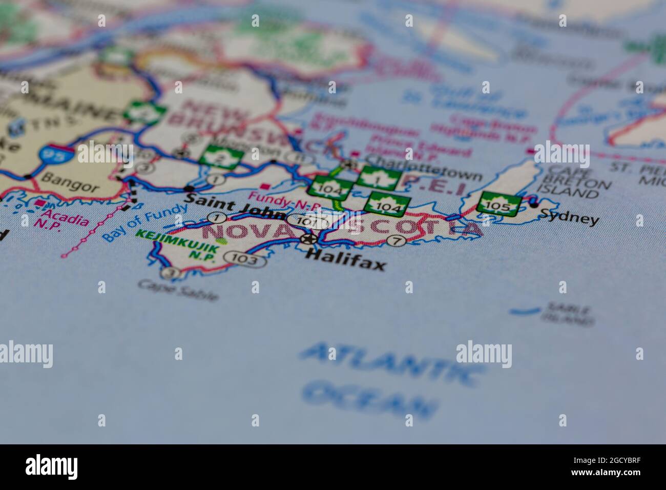 Nova Scotia Canada aparece en un mapa de carreteras o en un mapa geográfico Foto de stock