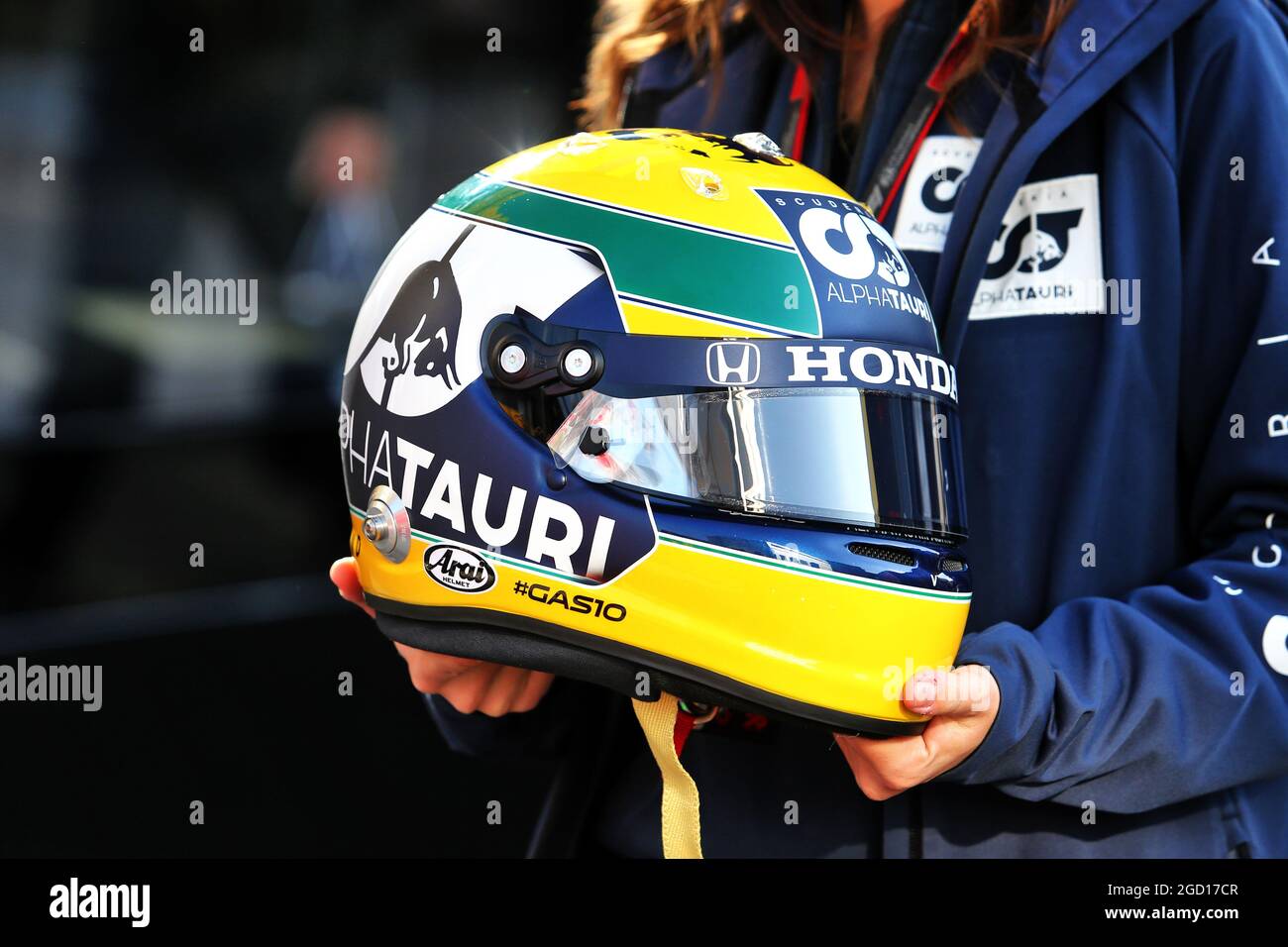 El casco de Pierre Gasly (FRA) AlphaTauri. Gran Premio de Emilia Romagna,  sábado 31st de octubre de 2020. Imola, Italia Fotografía de stock - Alamy