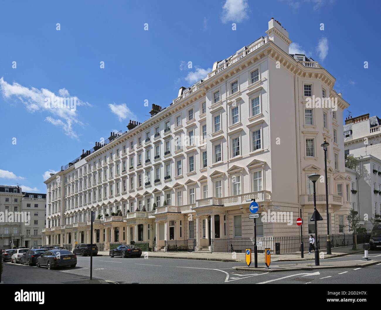 Belgravia, Londres, Reino Unido. Casas en el lado norte de Eaton Place. Es una de las propiedades más caras de Londres. Parte de la finca Grosvenor. Foto de stock