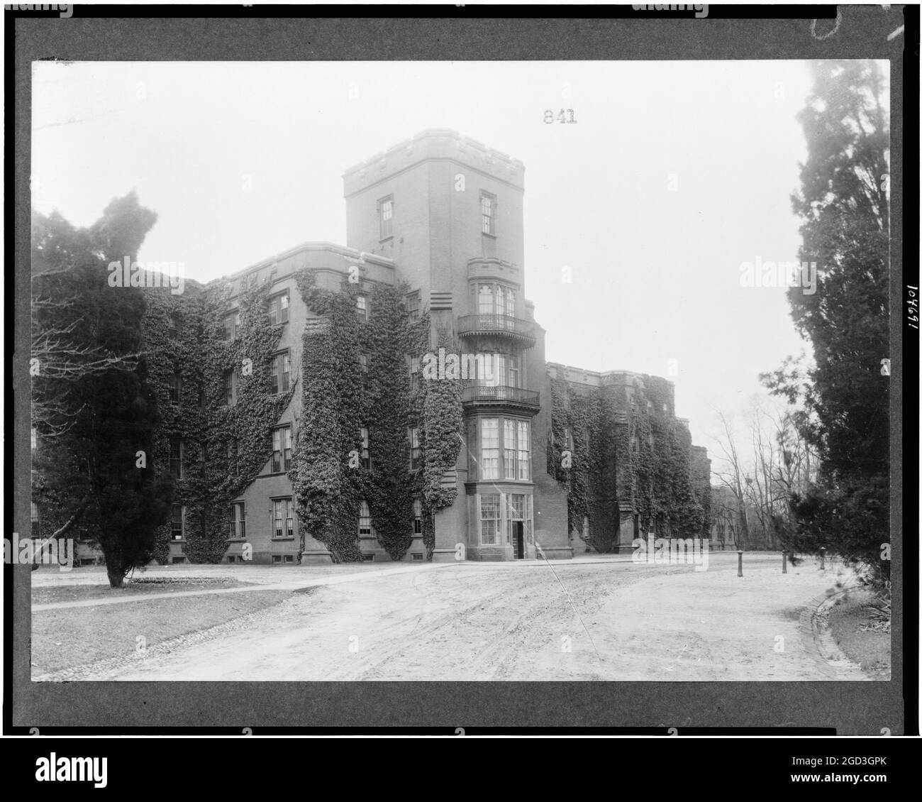 Edificio del Centro en el Hospital St. Elizabeths en Washington, D.C., este edificio es uno de los más antiguos del campus del hospital. Suroeste, Washington, Distrito de Columbia ca. 1909 a 1932 Foto de stock