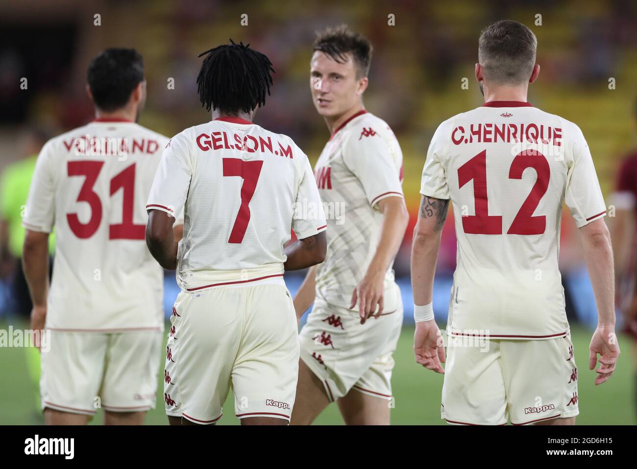 Mónaco, Mónaco, 10th de agosto de 2021. Gelson Martins de AS Monaco celebra con sus compañeros de equipo después de marcar para dar al lado una ventaja de 1-0 durante el partido de la Liga de Campeones de la UEFA en el Stade Louis II, Mónaco. El crédito de la foto debe decir: Jonathan Moscrop / Sportimage Foto de stock