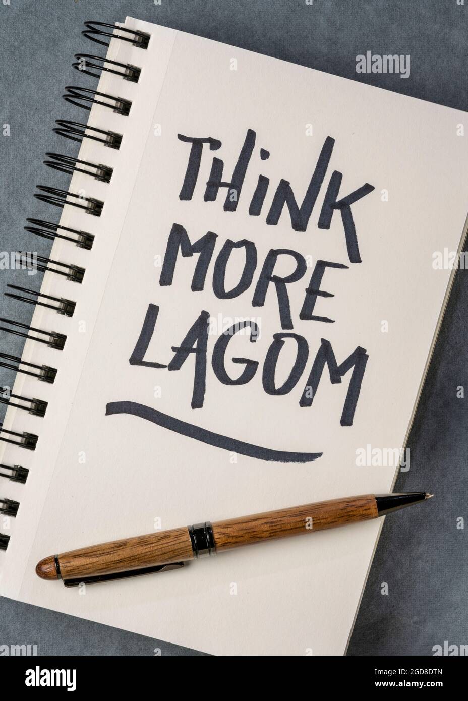 Lagom, que significa texto manuscrito inspirador. estilo de vida escandinavo  simples.