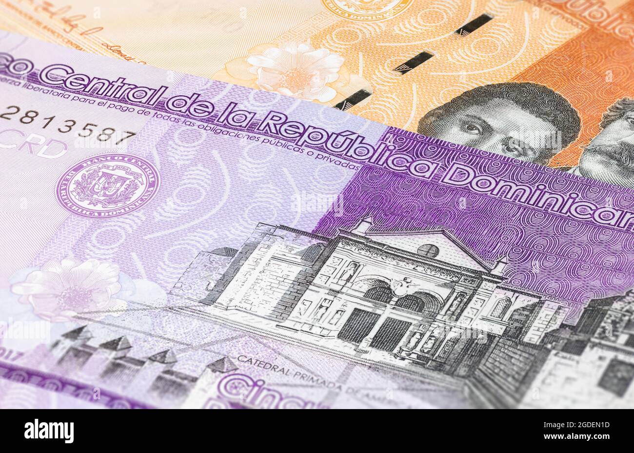 Peso dominicano fotografías e imágenes de alta resolución Alamy