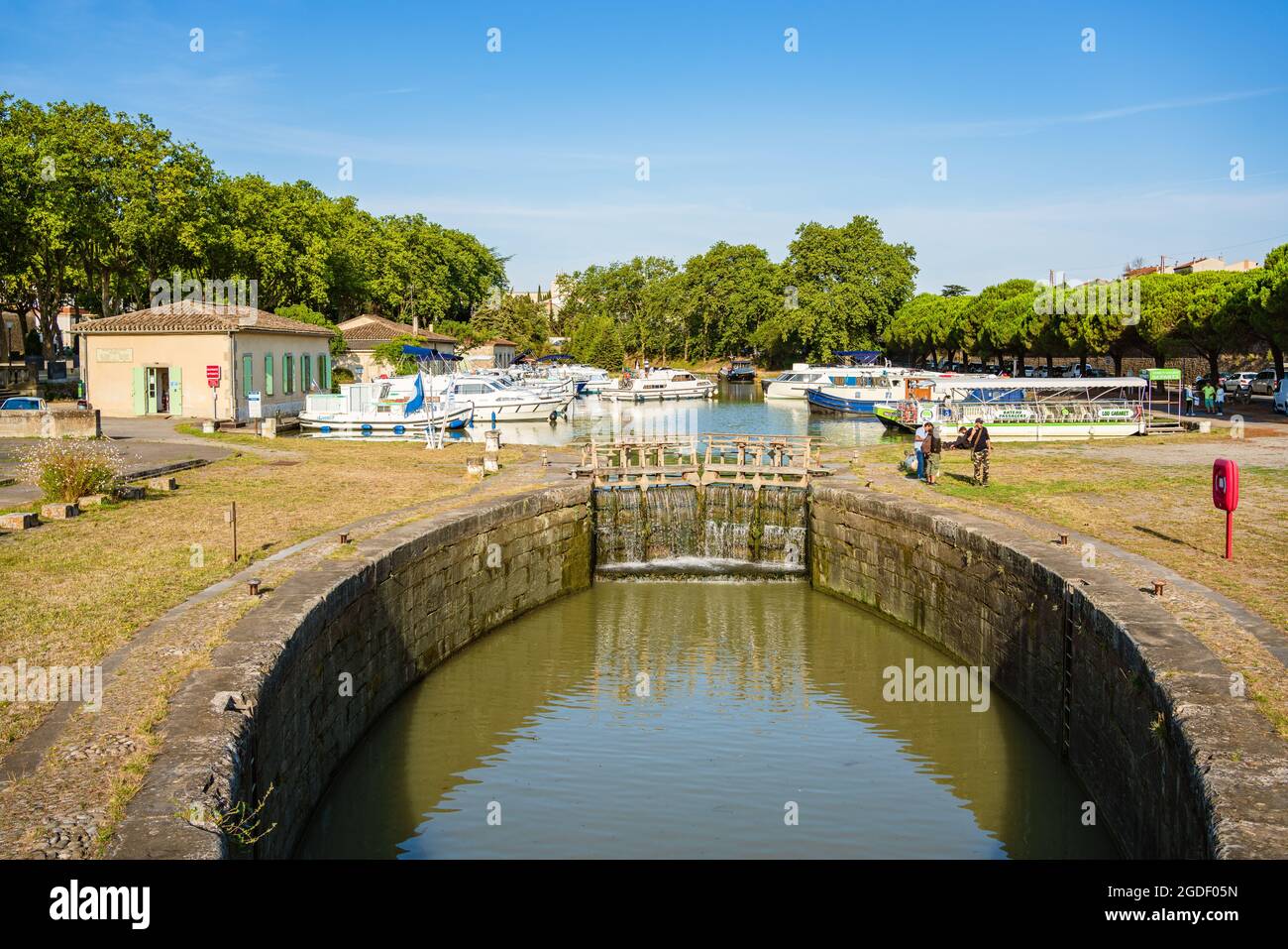 Carcassonne, Francia. 3 de agosto de 2021. Bloqueo en el puerto del Canal  Du Midi de Carcassonne Fotografía de stock - Alamy